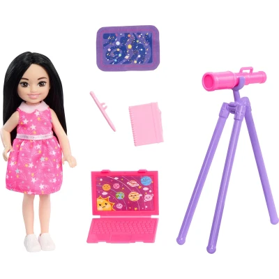 Afbeelding van Barbie Speelgoed, Chelsea pop en accessoires astronoom set Career Brunette kleine met 5 delen over wetenschapsthema, waaronder een HTK33 telescoop, eenheidsmaat
