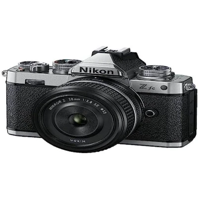 Image de Nikon Z fc + Nikkor 28 mm f/2.8