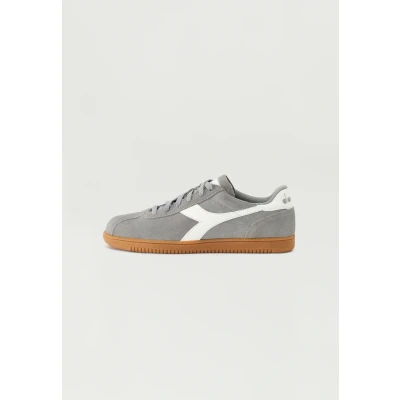 Afbeelding van Diadora Tokyo Unisex Sneakers laag, Maat: 38, White/gray limestone Leer en imitatieleer