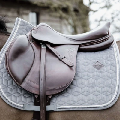 Afbeelding van Kentucky Horsewear Zadeldek Basic Velvet Grijs