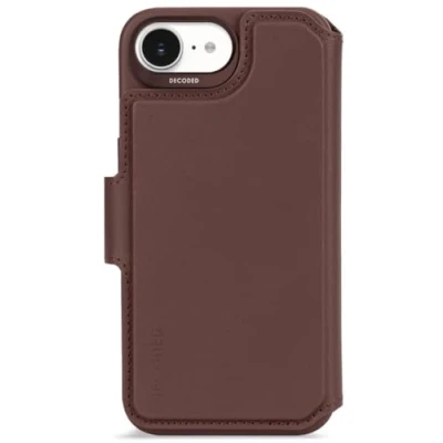 Afbeelding van DECODED Leren Detachable Wallet Case Geschikt voor iPhone 16e 2 in 1 Magnetisch Afneembaar Hoesje met Pasjeshouder Premium ECCO Leer MagSafe Bruin