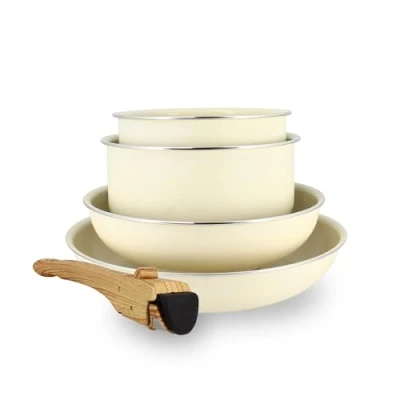 Afbeelding van MENASTYL 5 delige pannenset crème gerecycled aluminium 2 pannen 22/26cm + 16/18cm 1 afneembare handgreep voor alle warmtebronnen inclusief inductie 6020587