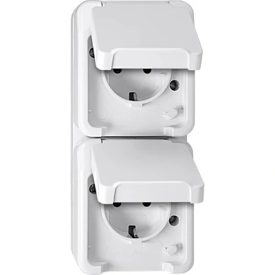 Afbeelding van Merten 4074949 AquaStar Compleet Wandcontactdoos met randaarde en klapdeksel spatwaterdicht Polar wit 2 voudig