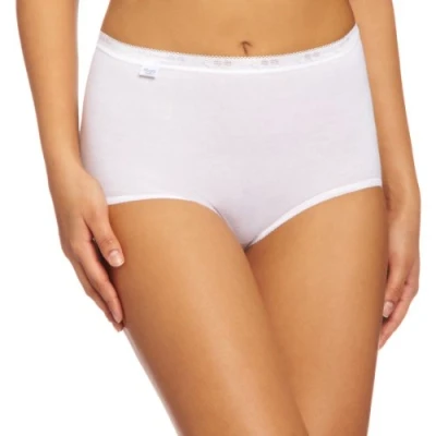 Image de Sloggi Basic+ Maxi Lot de 3 Culotte Taille Basse Femme Très Confortable Coton Doux et Respirant, avec Ceintures élastiques Disponible du 40 au 60, Blanc, 52