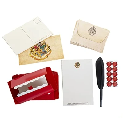 Afbeelding van Harry Potter Letter Writing Gift Set Hogwarts Schrijfwarenset in Luxe Kartonnen Opbergdoos
