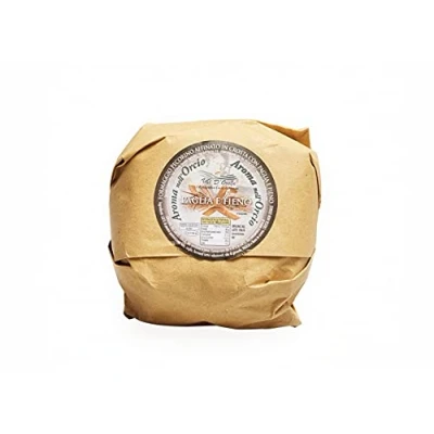 Afbeelding van Pecorino verfijnd in korst met stro en hooi, typisch Toscaanse Pecorino, 500 g, geproduceerd 100% Italiaanse schapenmelk