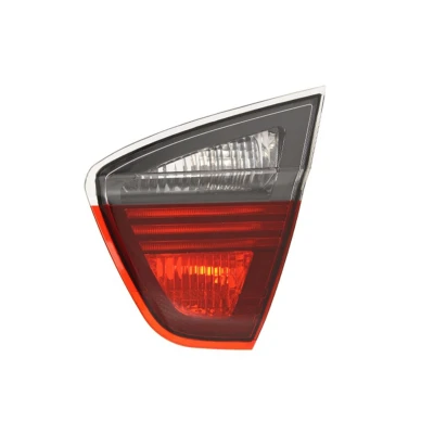 Afbeelding van TYC 17 0337 11 9 Achterlicht rechts Binnenste deel Rookgrijs Zonder lamphouder BMW: 3 Saloon