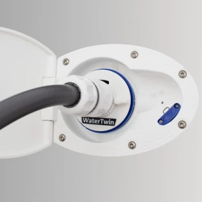 Afbeelding van WATERTWIN Watertankadapter voor camper, vultoebehoren, watertankdeksel met dubbele aansluiting Gardena (adapter tankdeksel AG45 D:61)