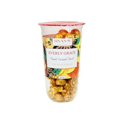 Afbeelding van Popcorn Everly Grace 60 g Peanut Caramel Swirl van Ryan&#039;s Specialties in praktische popcornbeker, gemaakt Duitsland