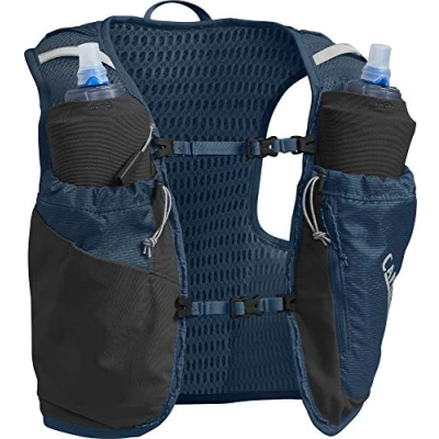 Afbeelding van CamelBak Ultra Pro Vest voor Vrouwen Maat XS Ultralicht Materiaal Borstomvang 66 81 cm Ruimte 2 Flexibele 500 ml flessen 3D Vent Mesh Reflecterend Hardloopvest Drinkhouder Drinkzak Lichtgewicht Blauw met Zilver