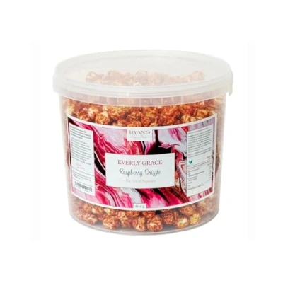 Afbeelding van Everly Grace Popcorn Raspberry Drizzle, 600 g emmer frambozen, acerola kers en rode biet uit onze fabriek in Augsburg, Duitsland
