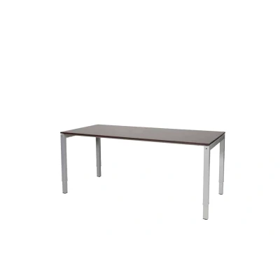 Afbeelding van Cubeo 4 poot bureau, zit/zit hoogte verstelbaar (62 85cm) dmv slinger met 180x80cm logan eiken 25mm blad en aluminium (RAL9006) frame