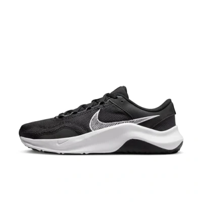 Afbeelding van Nike W Legend Essential 3 Nn trainingsschoenen voor dames, zwart/wit ijzergrijs