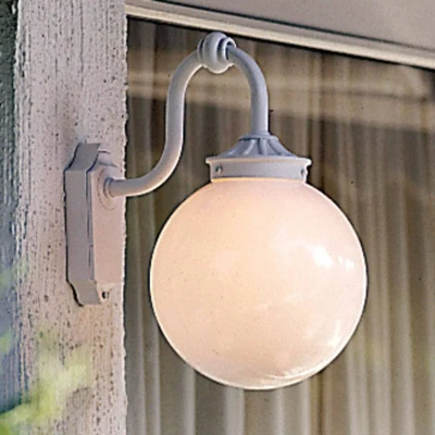 Afbeelding van Stijlvolle buitenwandlamp Arcturus in wit