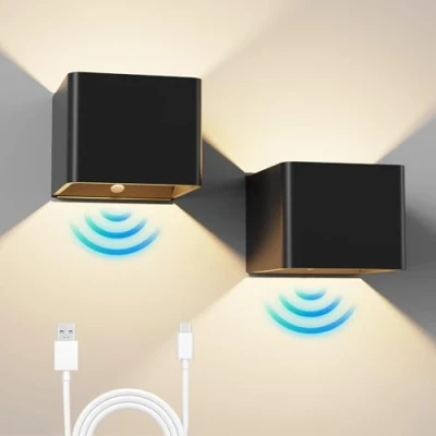 Afbeelding van Led wandlamp van 5 W voor gebruik binnenshuis, met bewegingsmelder, trapverlichting, USB oplaadbare batterij schakelaar, warm wit, draadloos, slaapkamer en hal, magnetisch, naar boven beneden gericht, zwart, 2 stuks