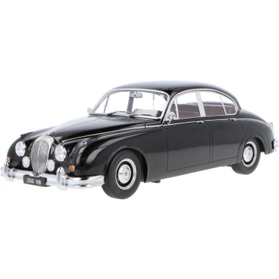Afbeelding van De 1:18 gegoten modelauto van Jaguar Daimler 250V6 LHD uit 1962 in Zwart fabrikant het schaalmodel is KK Models. Dit model alleen online verkrijgbaar.