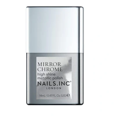 Afbeelding van Nails Inc Silver SERVED Mirror Chrome Nagellak, hoogglans verchroomde afwerking, zilver, veganistisch, dierproefvrij en duurzaam, perfecte manicure