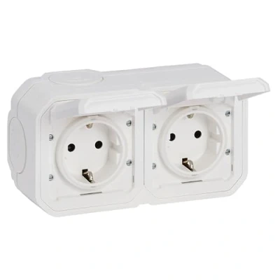 Afbeelding van LEGRAND, Plexo New 069772L Schuko dubbel stopcontact standaard voor vochtige ruimtes, met scharnierdeksel, aanraakbeveiliging, voorbekabeld, steekklemmen, horizontaal, IP44 IK07, kleur