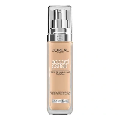 Afbeelding van L’Oréal Paris Accord Parfait Foundation 5N Natuurlijk Dekkende met Hyaluronzuur en SPF 16 30 ml