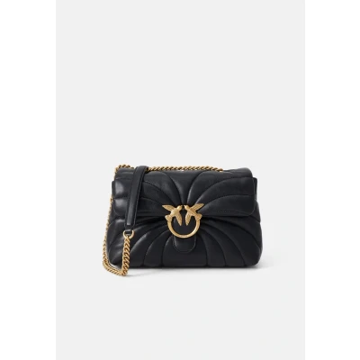 Afbeelding van Pinko Dames Tas Zwart 100038 A1Ex/Z99Q Love Puff Classic Cl Sheep Nap