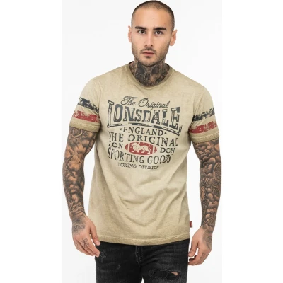 Afbeelding van Lonsdale Normale Passform Skeld Tshirt print, Heren, Maat: Small, Sand navy red