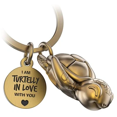 Afbeelding van FABACH Snappy schildpad sleutelhanger met hart en gravure schattige geluksbrenger ideaal cadeau voor je partner Turtelly in Love, Brons