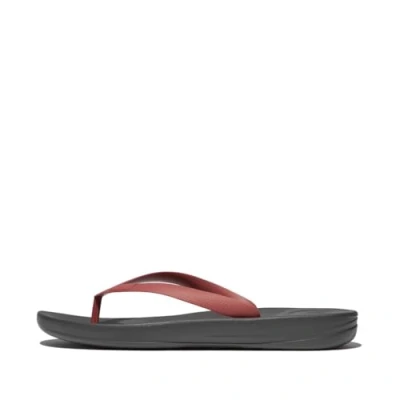 Afbeelding van Fitflop Iqushion Ergonomische flipflops, strand en zwembadschoenen voor heren, Rode baksteen