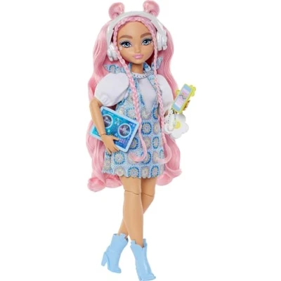 Afbeelding van Barbie Dream Besties JDD74 pop en accessoires, Daisy Jean beweegbare met afneembare modus golvend roze haar, 9 delig over DJ muziek