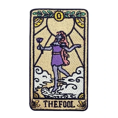 Afbeelding van opstrijkbare patch The Fool Tarotkaart Astrologische patches, tarotkaarten, sterrenbeeldpatches, patches voor meisjes Finally Home