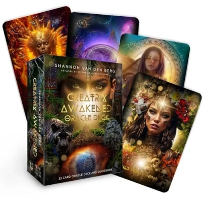 Afbeelding van Creatrix Awakened Oracle Deck: Fierce Feminine Frequency Leaders (33 Full Color Cards and 126 Page Guidebook)