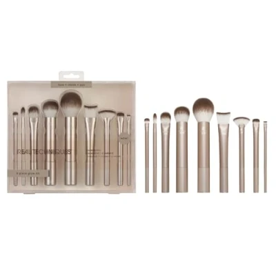 Image de Real Techniques Au Naturale Lot de 9 pinceaux maquillage pour fond teint, poudres et anti cernes