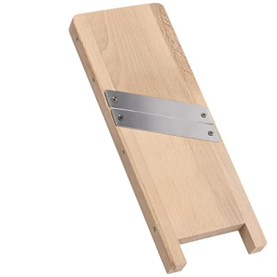 Afbeelding van KADAX Houten groentenrasp met scherpe messen van roestvrij staal, uiensnijder, koolrasp, rasp, vierkante keukenschaaf hout (2 messen)