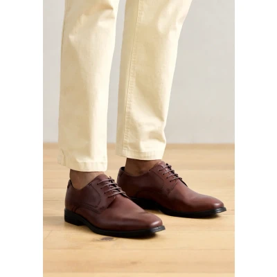 Afbeelding van ECCO MELBOURNE Veterschoenen BRUIN Maat 40