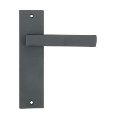 Afbeelding van Ostiumhome® Deurbeslag Deurklink op kort schild Mat Zwart Ravello