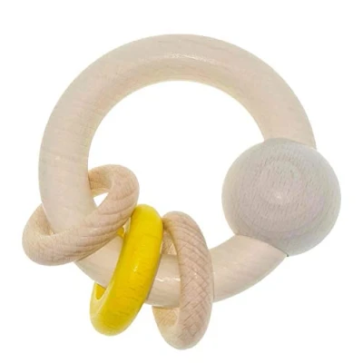 Afbeelding van Hess Rammelaar bol 3 ringen (naturel/geel).