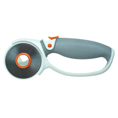 Image de FISKARS Cutter Rotatif Titanium Ø60 mm Poignée Softgrip