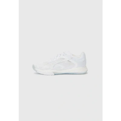 Afbeelding van Accelerate NITROâ¢ SQD 4 uniseks handbalschoenen, Wit/Zilver, Maat 41 PUMA