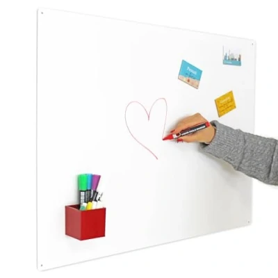 Afbeelding van KalaMitica Magneetbord voor wandmontage beschrijfbaar en uitwisbaar met krijt 74 x 57 cm (ruw wit)