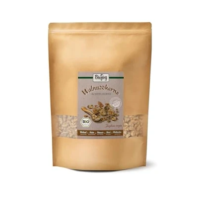 Afbeelding van Biojoy Biologische walnootpitten (1 kg), achtste, gepeld (Juglans regia)