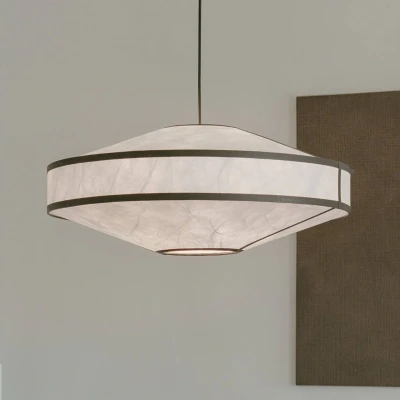 Afbeelding van New Works hanglamp Kite, Ø 75 cm, wit / zwart, 3 lamps.