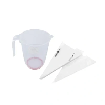 Afbeelding van Set van 100 professionele wegwerpspuitzakken 50 cm en transparant plastic maatglas 1 liter FM Professional