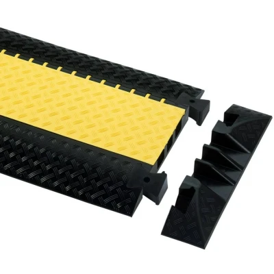 Afbeelding van DEFENDER by Adam Hall Eindstuk 85008 Thermoplastisch polyurethaan (TPU) Zwart Aantal kanalen: 3 146 mm Inhoud: 1 stuk(s)
