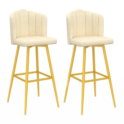 Afbeelding van Set van 2 ADELLA barstoelen met crèmekleurige fluwelen schelp en gouden poten