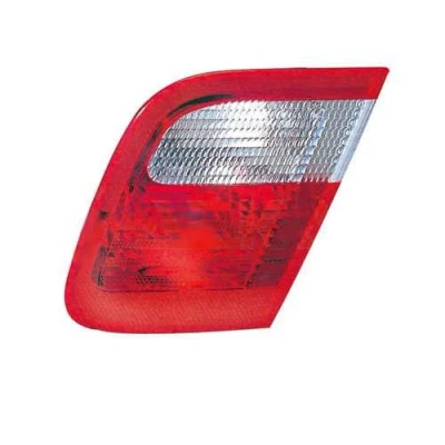 Afbeelding van ALKAR 2264849 Achterlicht rechts Binnenste deel Wit Zonder lamphouder BMW: 3 Saloon