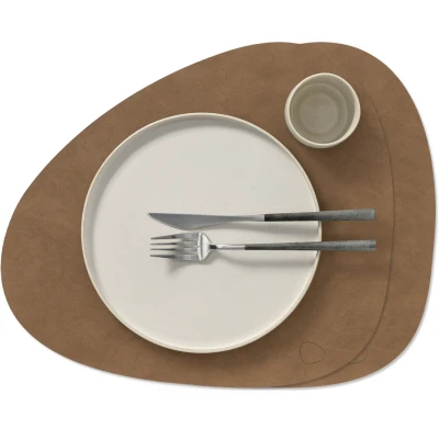 Afbeelding van LIND DNA Placemats Nupo Leer Brown Curved 44 x 37 cm 2 Stuks