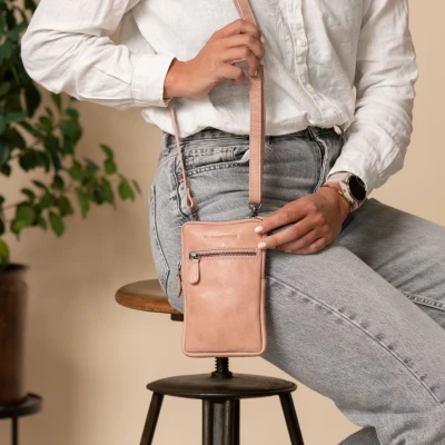 Afbeelding van Leren Telefoontasje Vintage Rose Salta voor Dames The Chesterfield Brand