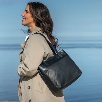 Afbeelding van The Chesterfield Brand Leren Shopper Zwart Nola