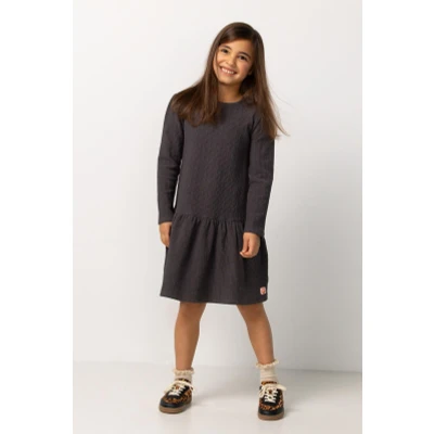 Afbeelding van Noppies Meisjes Jurk Pinehurst Forged Iron 92 73% Biologische katoen / 24% Polyester 3% Elastaan