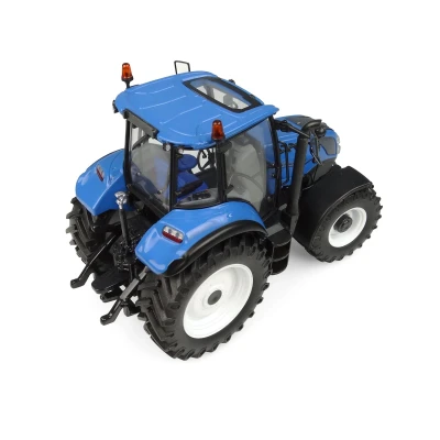 Afbeelding van Universal Hobbies New Holland T5.120 tractor 1:32