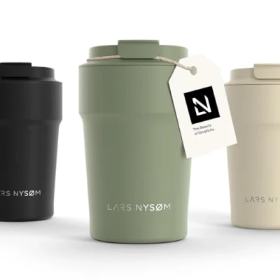 Afbeelding van LARS NYSØM &#039;Bevægelse&#039; Thermos Coffee Mug to go 380ml BPA vrij met Isolatie Lekvrije Roestvrijstalen Thermosbeker Sage